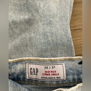 GAP Light Wash High-Rise Striped Ankle Jeans